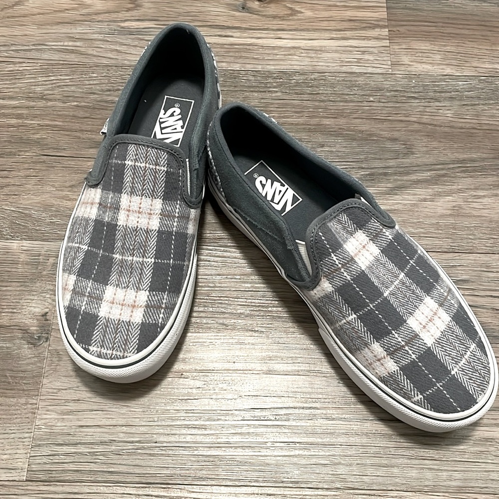 Vans Women’s size 9.5, blue/grey flannel plaid slip on, never worn